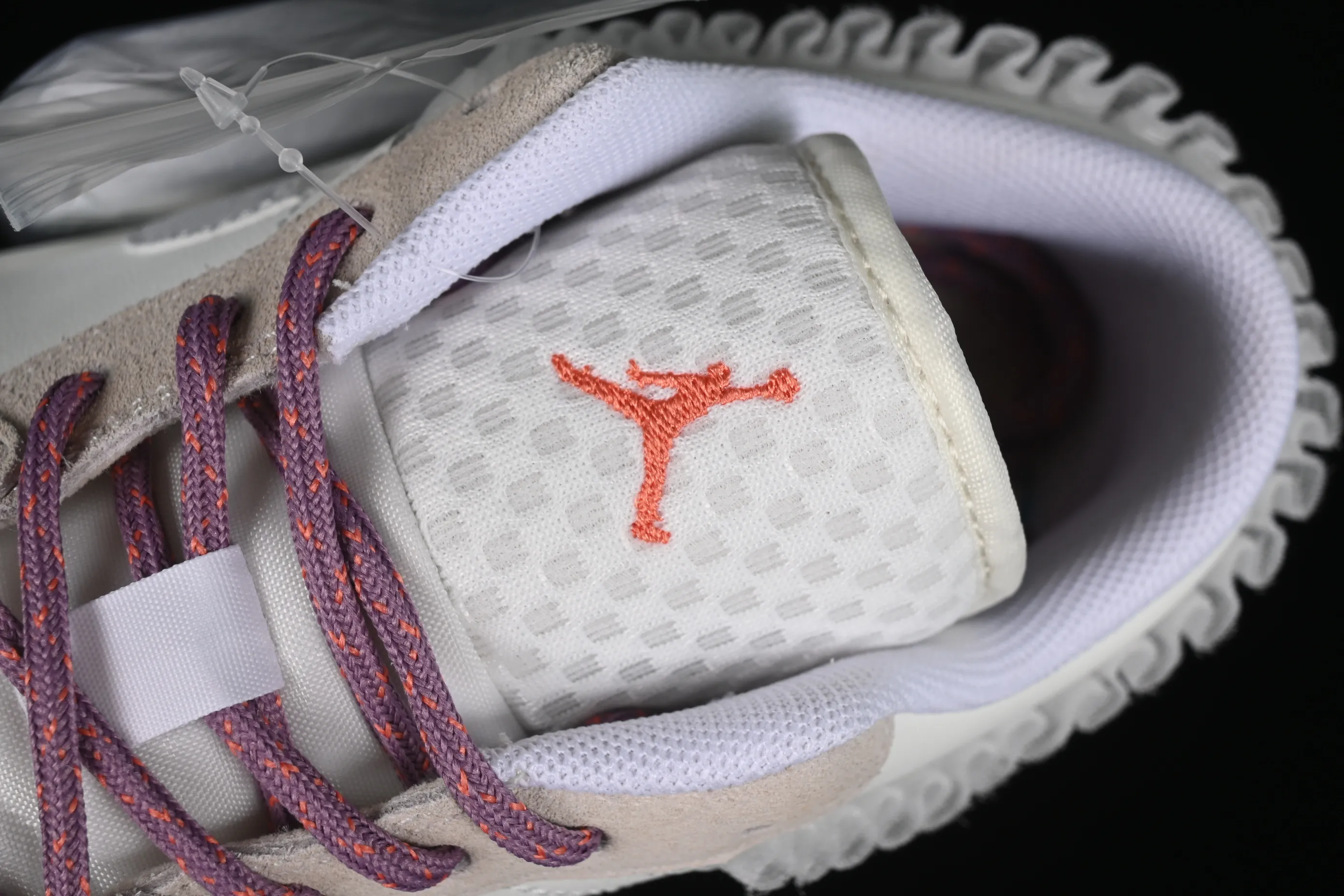 All Categories Air Jordan Jordan Series Basketball Shoes Air Jordan 1 Low Air Jordan 1 Low AJ1 Joe 1 Taro Sweetheart Low-top Retro Cultural Casual Shoes FQ8094-100